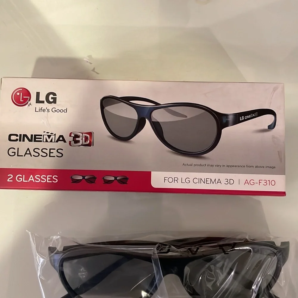 NIB 2 Pair LG Cinema 3D Glasses